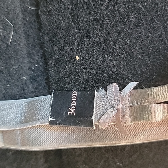 COPY - 36DDD VS BRA BUNDLE - Picture 3 of 8